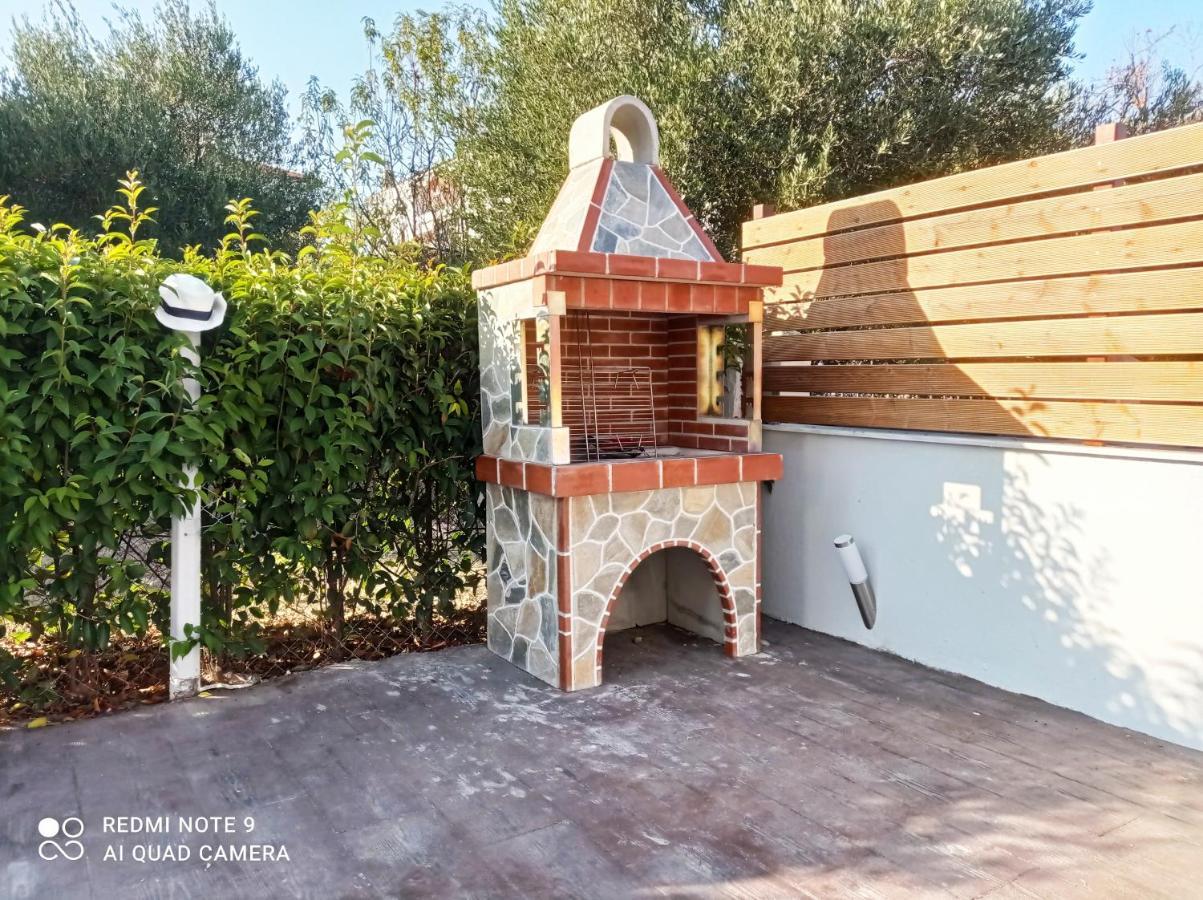 Villa Athina 1St Floor Nea Kallikrateia Eksteriør bilde
